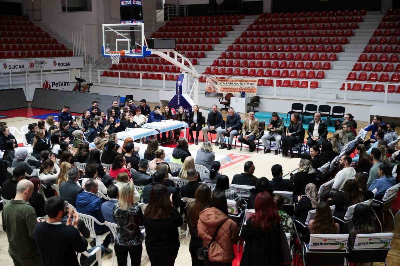 PROGRAM BOYUNCA PERSONELLE SOHBET EDEN BAŞKAN SERKAN ACAR, ÇALIŞANLARIN TALEP VE GÖRÜŞLERİNİ DE...