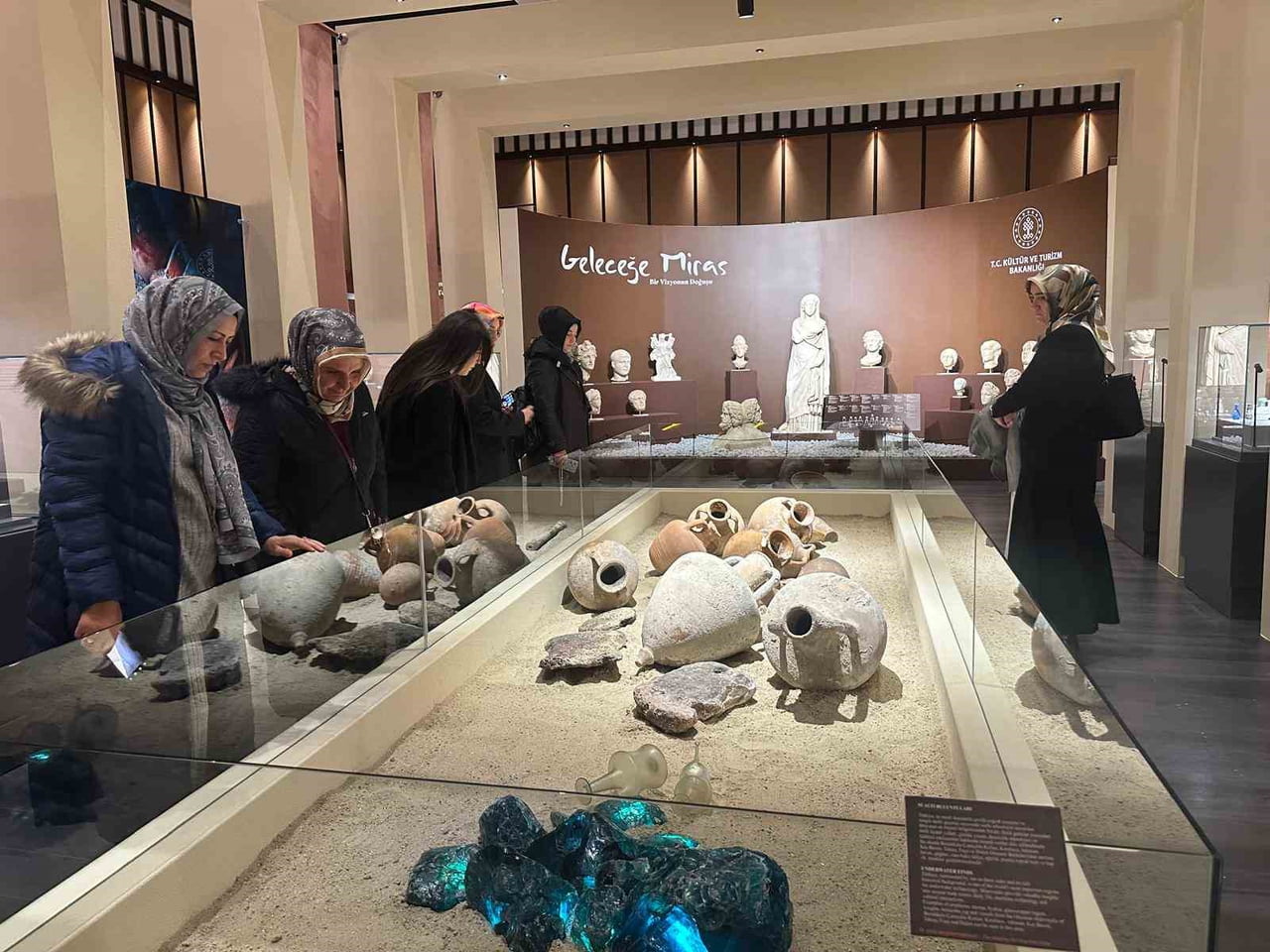 PURSAKLAR BELEDİYESİ, ‘CUMHURBAŞKANLIĞI KÜLLİYESİ’Nİ GÖRMEYEN KALMASIN’ ETKİNLİĞİ KAPSAMINDA HANIM...