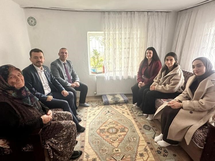 "İNSANA DEĞER" PROJESİ KAPSAMINDA GÖLPAZARI'NDA AİLELER İLE BİR ARAYA GELİNDİ