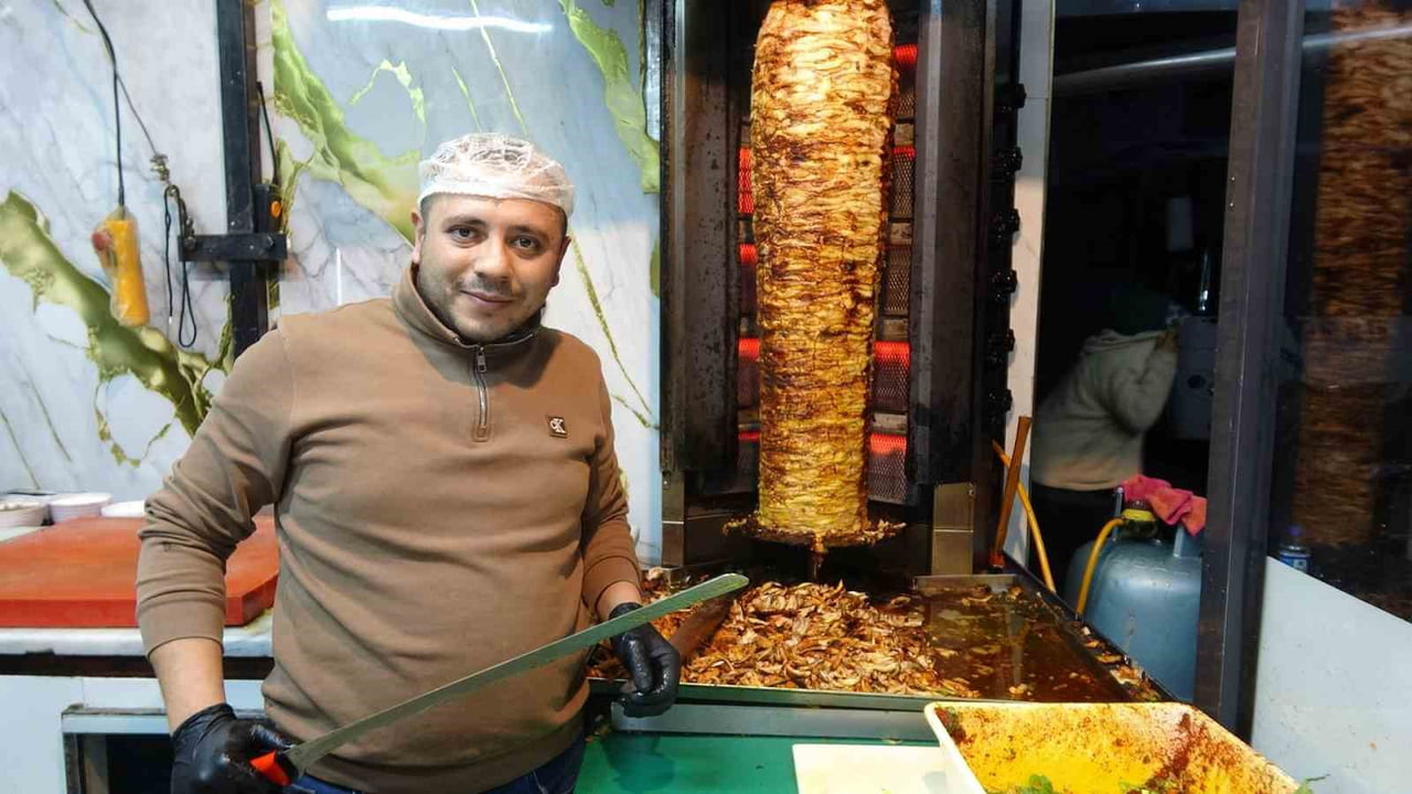 "KADİR BABA" AKIMI KİLİS’TE ESNAFA RENK KATTI