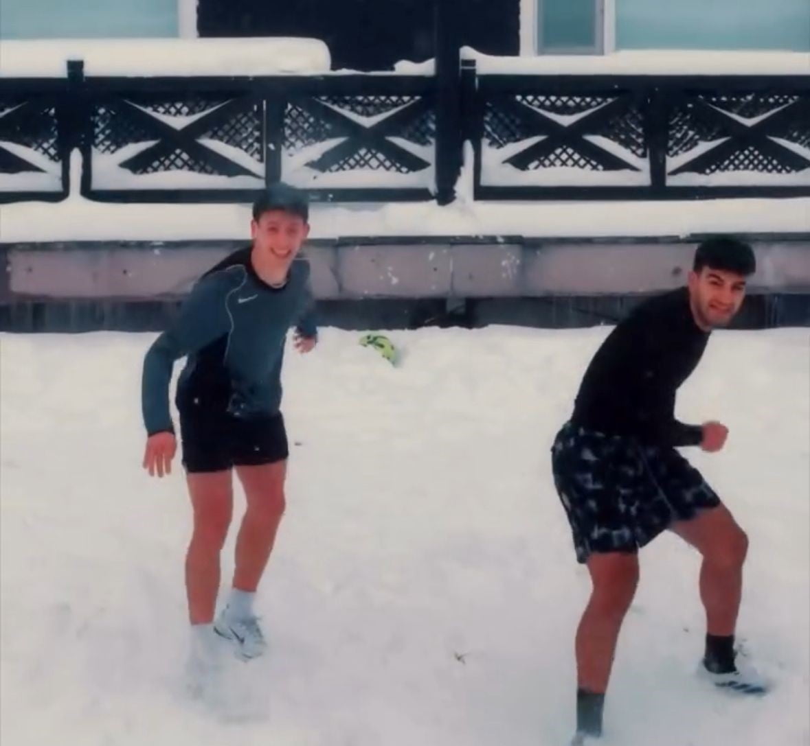 REAL MADRİD'DE FORMA GİYEN MİLLİ FUTBOLCU ARDA GÜLER, TATİL ROTASINI BOLU'YA ÇEVİRDİ. GÖLCÜK...