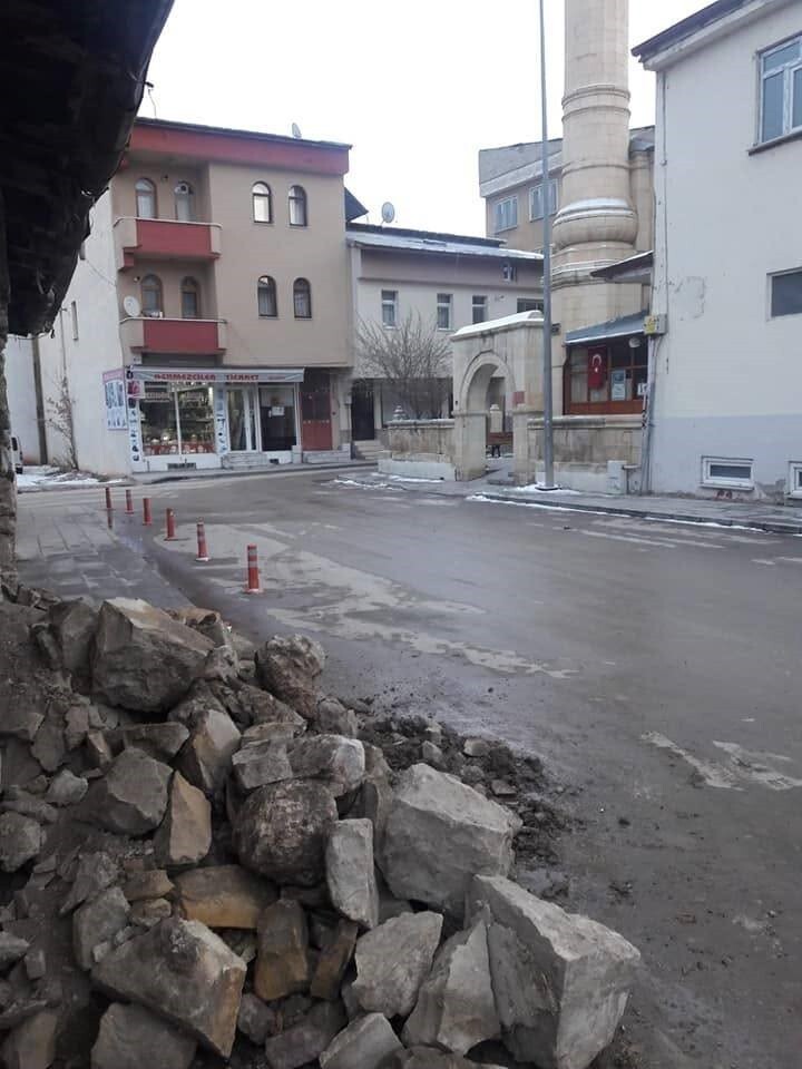 RESTORASYON KAPSAMINA ALINMASI PLANLANAN TARİHİ GALER HAMAMI YIKILIYOR