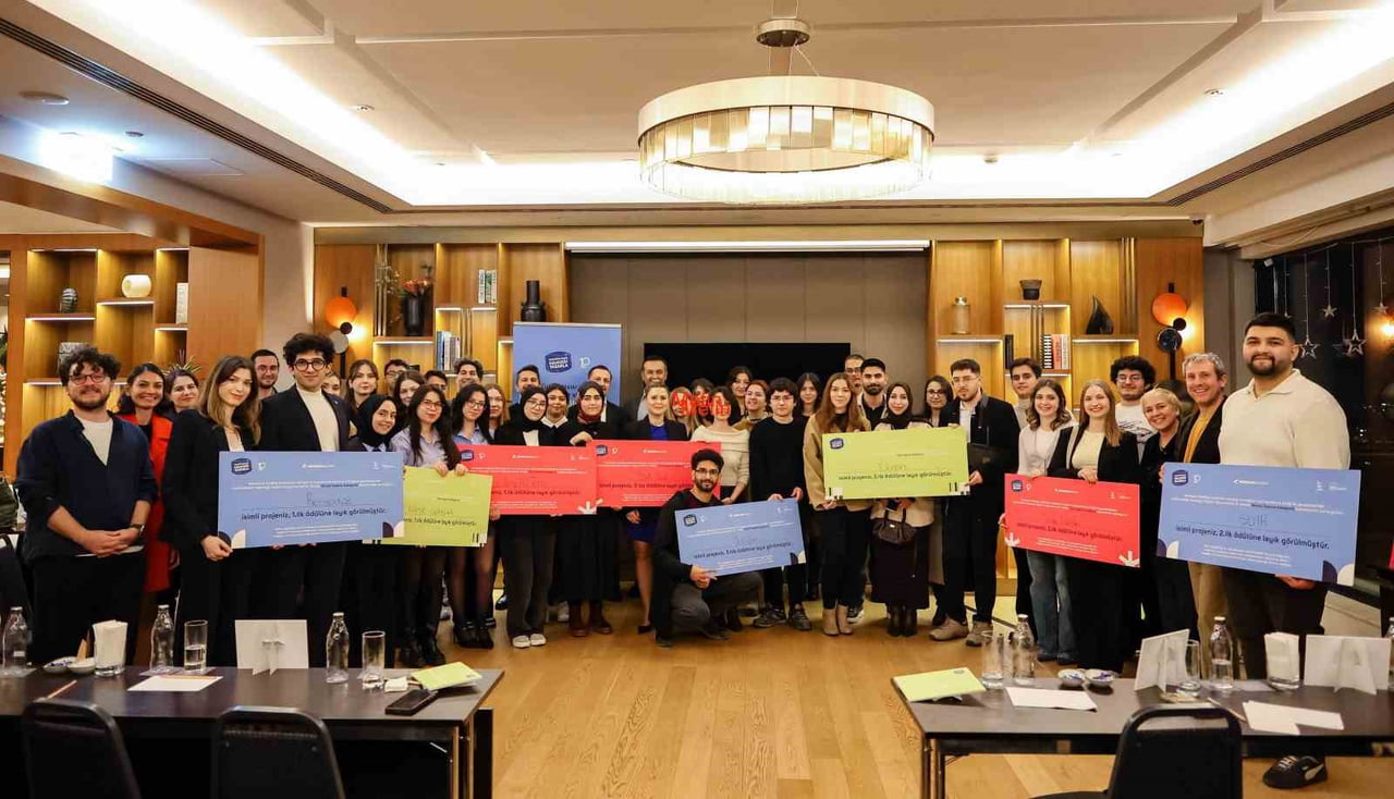 RÖNESANS HOLDİNG’İN, 10’UNCUSUNU DÜZENLEDİĞİ “SÜRDÜRÜLEBİLİR GELECEĞİ TASARLA” YARIŞMASI BU YIL...