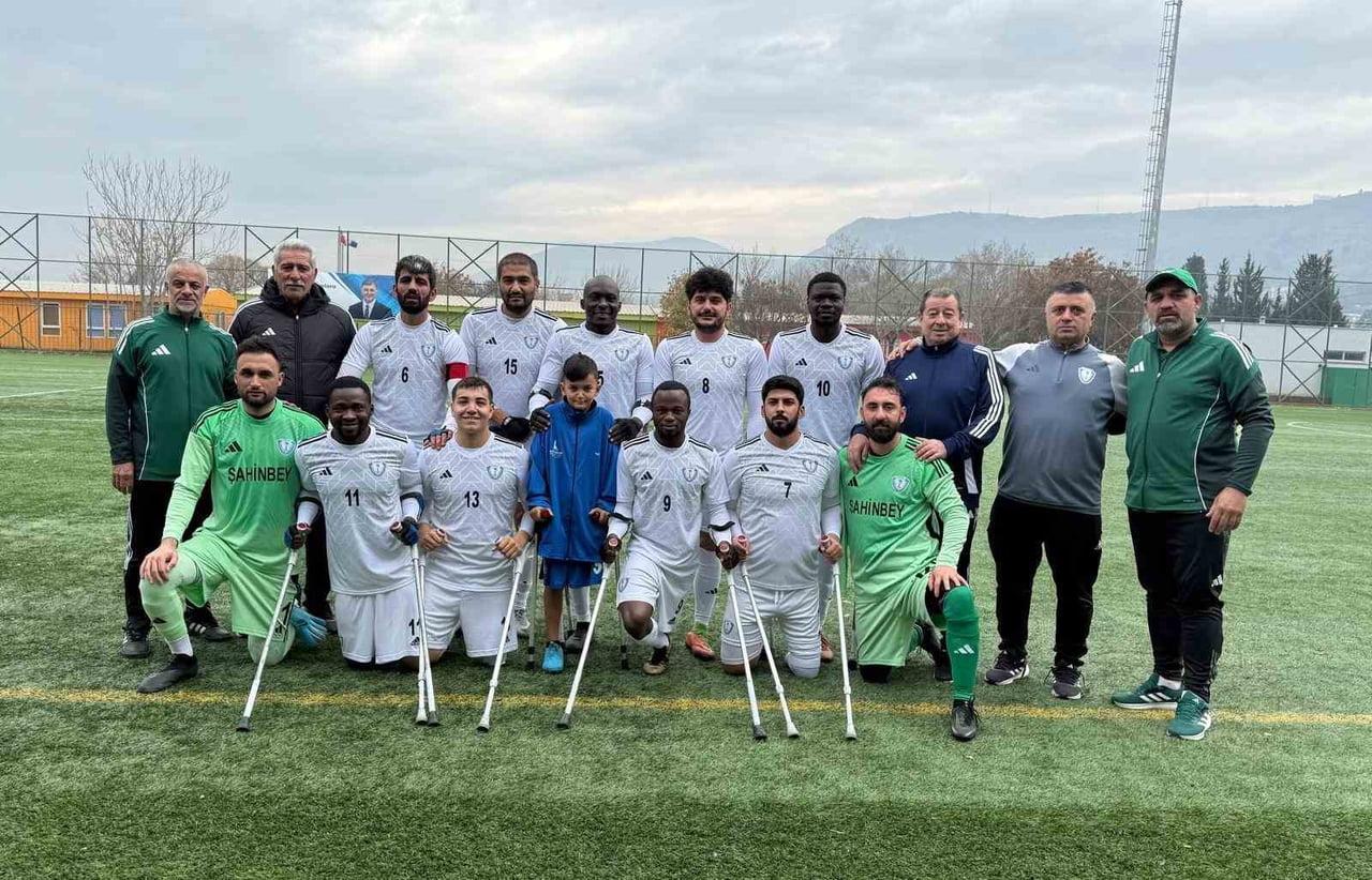 ŞAHİNBEY AMPUTEDEN FARKLI GALİBİYET 11-0