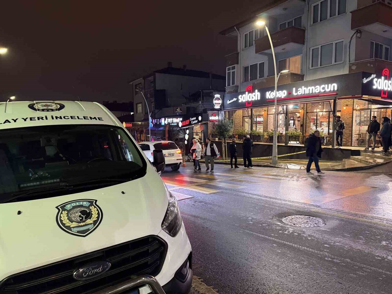 SAKARYA'NIN SERDİVAN İLÇESİNDE 1 KİŞİNİN HAYATINI KAYBETTİĞİ, 1 KİŞİNİN DE YARALANDIĞI ESNAFLAR...