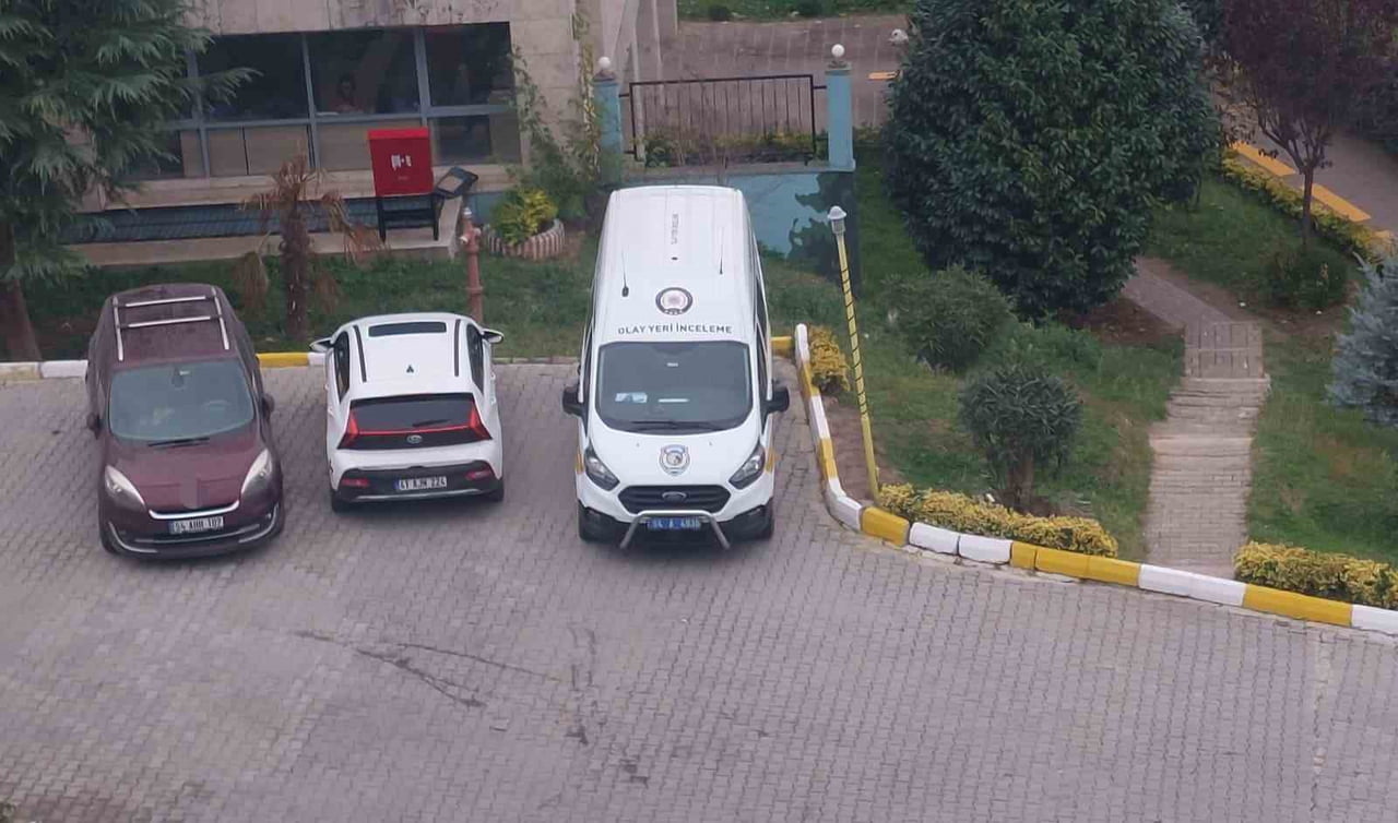 SAKARYA'NIN SERDİVAN İLÇESİNDEKİ ÖĞRENCİ YURDUNDA FENALAŞARAK HASTANEYE KALDIRILAN ÜNİVERSİTE...