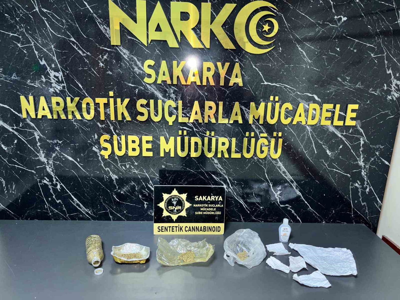 SAKARYA’NIN ADAPAZARI VE ERENLER İLÇELERİNDE POLİS EKİPLERİNCE YAPILAN 3 AYRI UYUŞTURUCU...