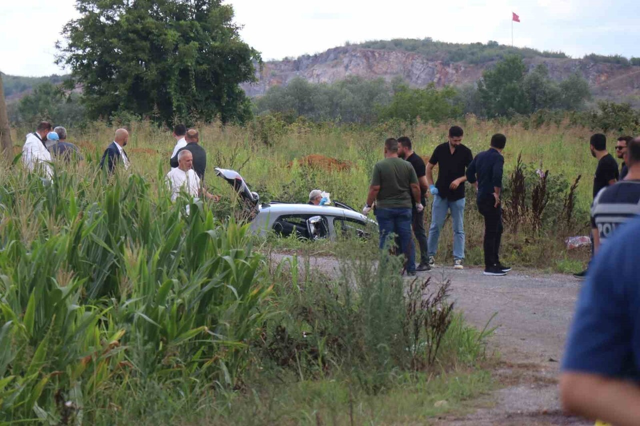 SAKARYA’NIN FERİZLİ İLÇESİNDE GEÇTİĞİMİZ YIL ARACINDA SEYİR HALİNDEYKEN UĞRADIĞI SİLAHLI SALDIRI...
