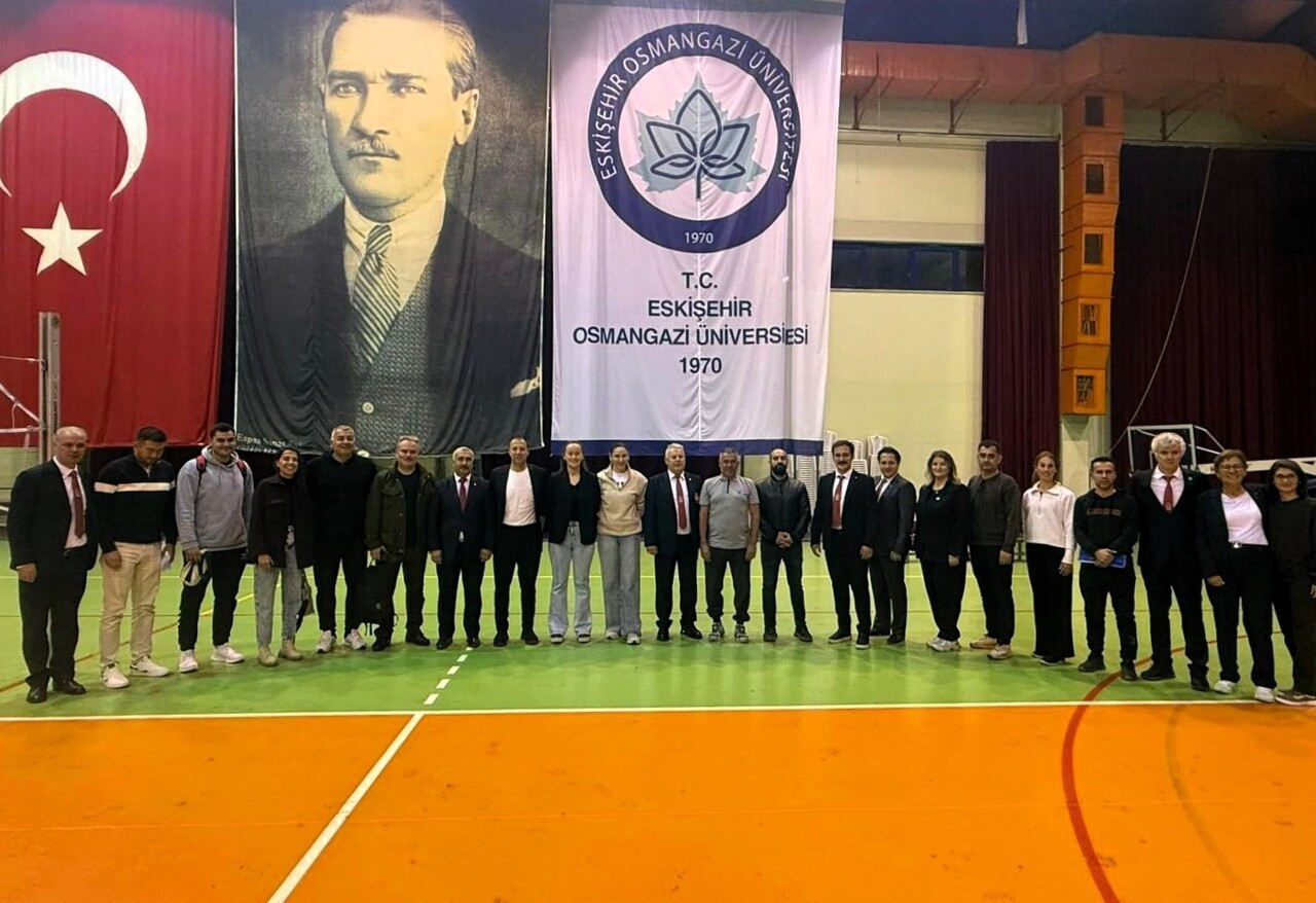SAKARYA UYGULAMALI BİLİMLER ÜNİVERSİTESİ (SUBÜ) ERKEK VE KADIN VOLEYBOL TAKIMLARI, TÜRKİYE...