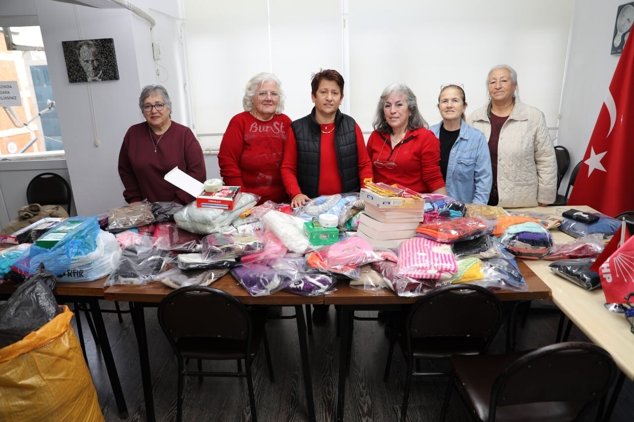 SAKARYALI KADINLARDAN KENDİLERİNDEN KİLOMETRELERCE UZAKTAKİ ÖĞRENCİLER İÇİN BİR ARAYA GELİP KENDİ...