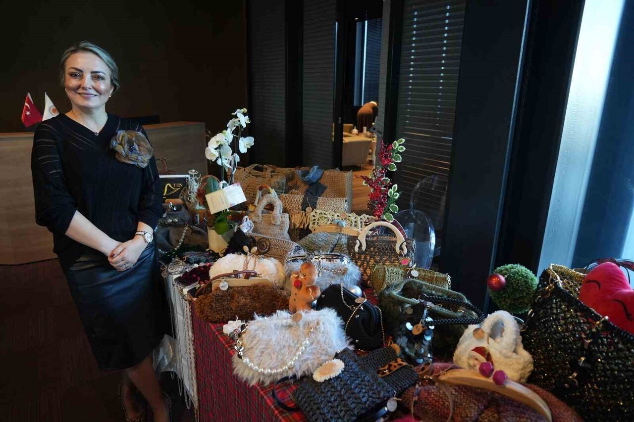 SAMSUN'DA KADIN PARAMEDİK HOBİSİNİ ÜRETİME DÖNÜŞTÜRDÜ: "İLHAM OLDUĞUMU SÖYLÜYORLAR"