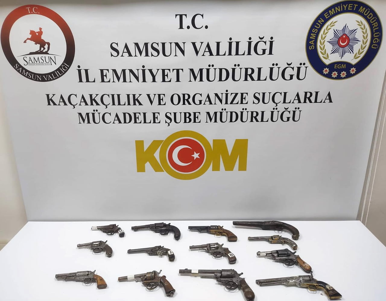 SAMSUN’DA KAYIP OLDUĞU BİLDİRİLEN TESCİLE TABİ KÜLTÜR VARLIĞI KAPSAMINDAKİ TABANCALAR EVLERDE...