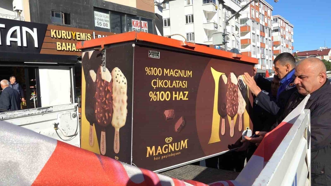 SAMSUN’UN ATAKUM BELEDİYESİ ZABITA EKİPLERİ, KENTİN CADDE VE SOKAKLARINDA VATANDAŞLARIN GEÇİŞİNE...