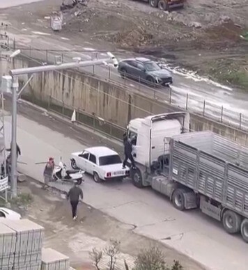 SAMSUN’UN ATAKUM İLÇESİNDE  HENÜZ BELİRLENEMEYEN BİR SEBEPLE BAŞLAYAN TARTIŞMA KISA SÜREDE...