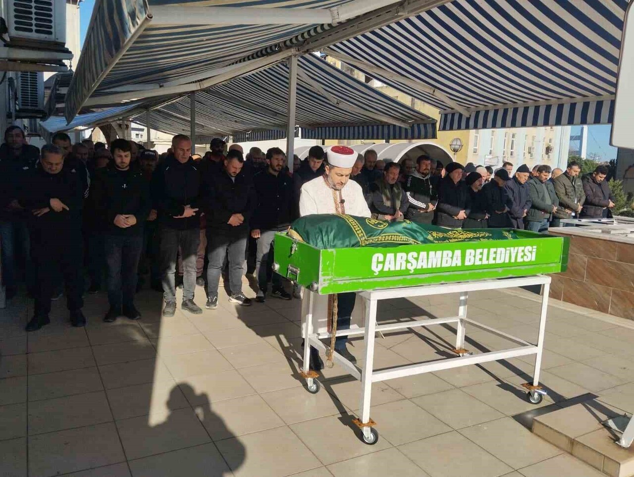 SAMSUN’UN ÇARŞAMBA İLÇESİNDE İKİ KATLI MÜSTAKİL BİR EVDE ÇIKAN YANGINDA HAYATINI KAYBEDEN HÜSEYİN...