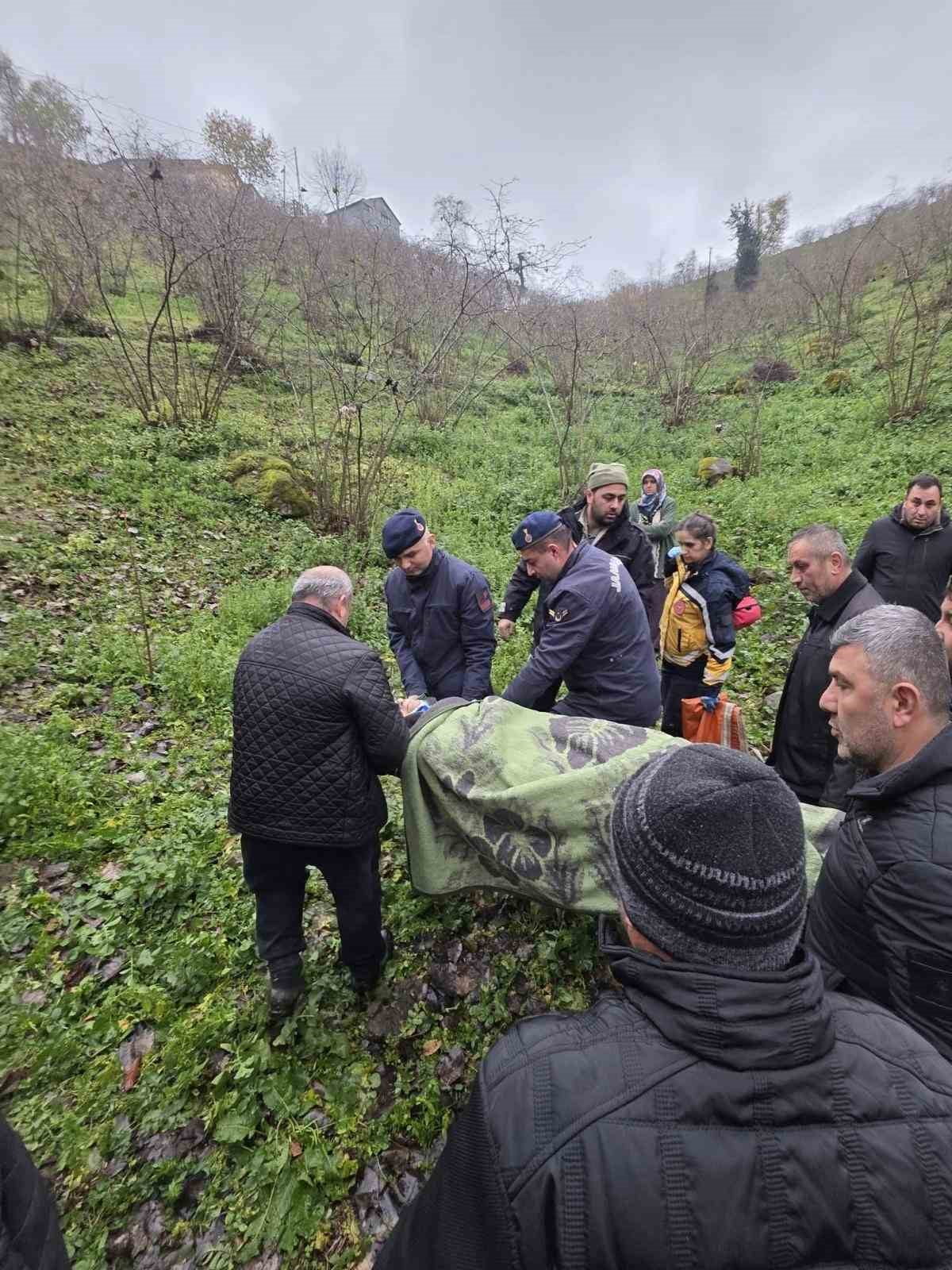 SAMSUN’UN TERME İLÇESİNDE GECE SAATLERİNDE EVDEN AYRILAN ALZHEİMER HASTASI YAŞLI KADIN, SABAH...