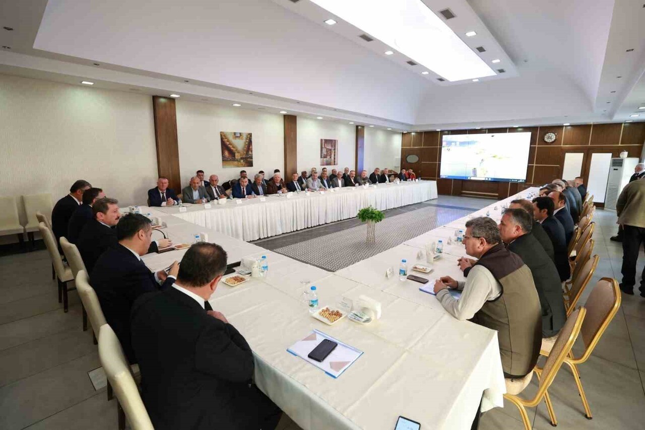 SAMSUN VALİSİ ORHAN TAVLI BAŞKANLIĞINDA YAPILAN TOPLANTI İLE İLDEKİ TARIMSAL FAALİYETLER...