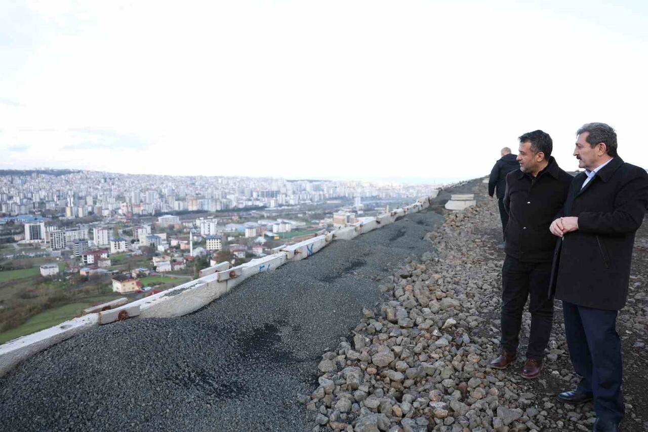 SAMSUN VALİSİ ORHAN TAVLI İLE BÜYÜKŞEHİR BELEDİYE BAŞKANI HALİT DOĞAN, BÜYÜKŞEHİR BELEDİYESİ...