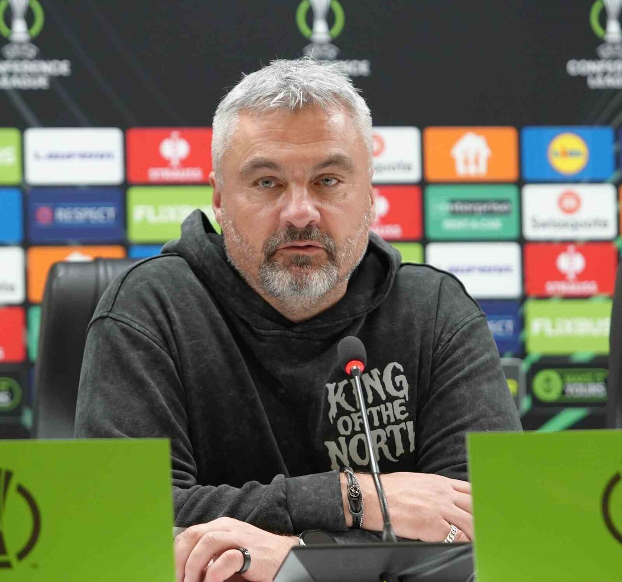 SAMSUNSPOR TEKNİK DİREKTÖRÜ THOMAS REİS, İLK YARISINI ÖNDE KAPATTIKLARI AEK ATİNA MÜCADELESİNİ...