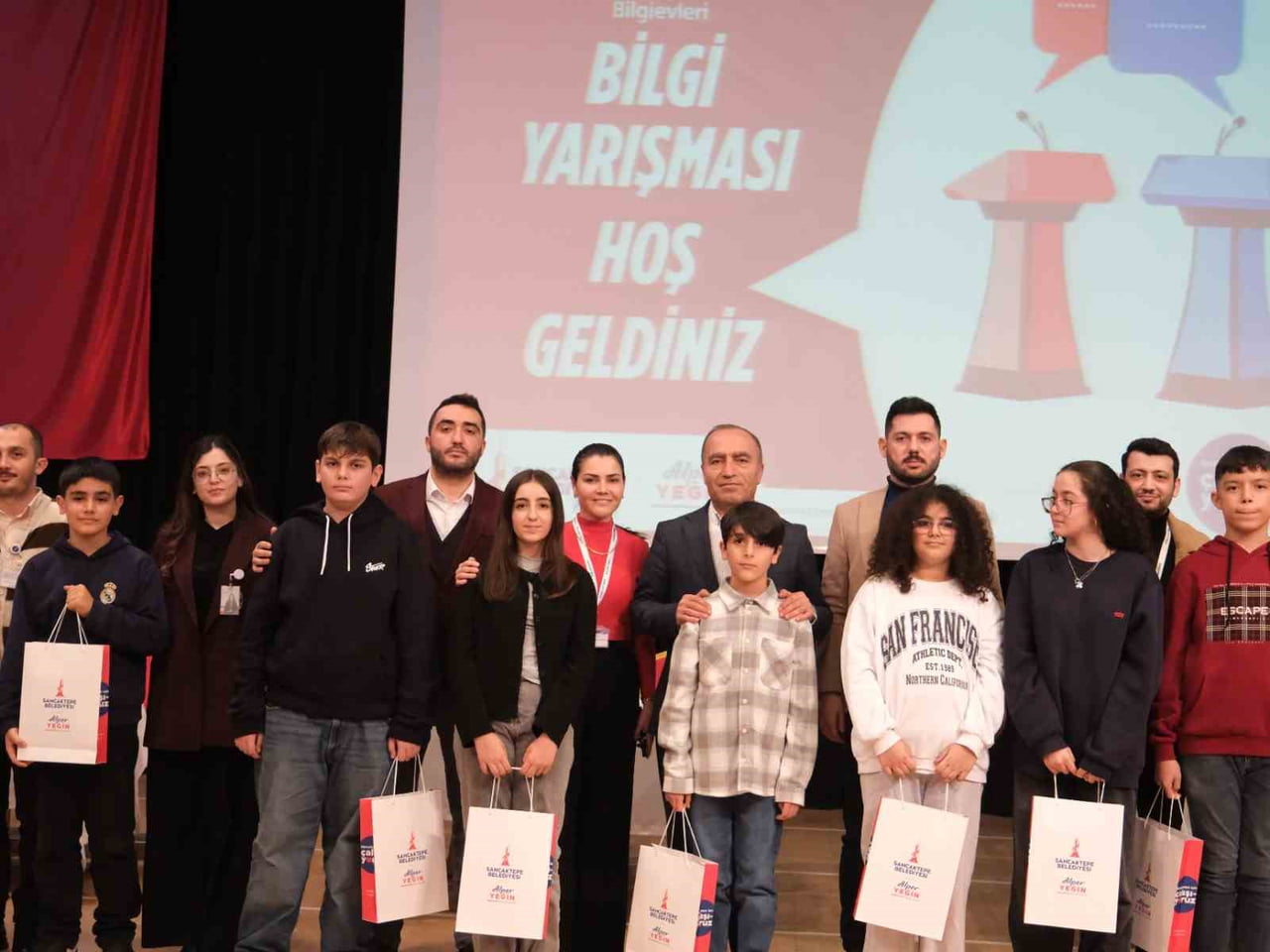 SANCAKTEPE BELEDİYESİ’NİN BİLGİ EVLERİNDE EĞİTİM GÖREN ÖĞRENCİLER, SANCAKTEPE BELEDİYESİ BİLGİ...