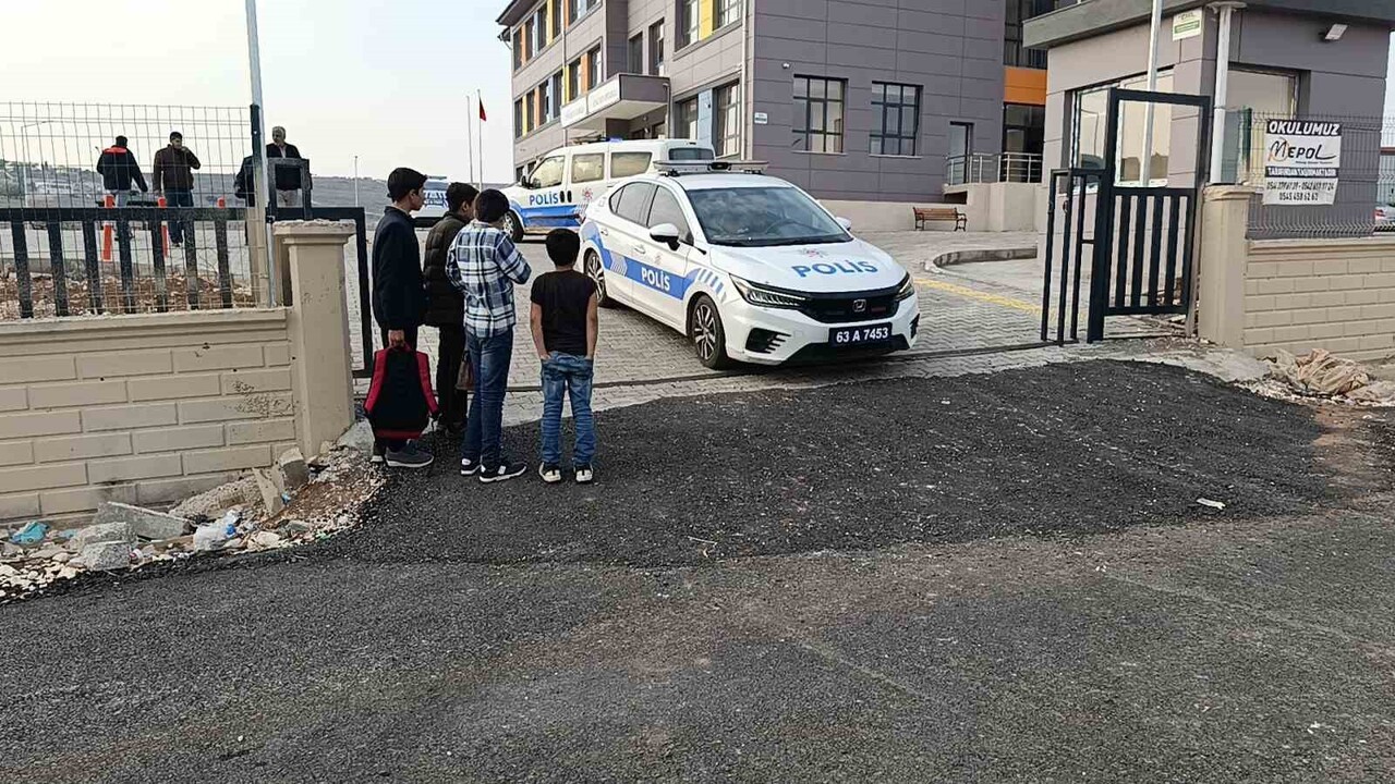 ŞANLIURFA'DA GIDA ZEHİRLENMESİ: 25 ÖĞRENCİ HASTANELİK OLDU