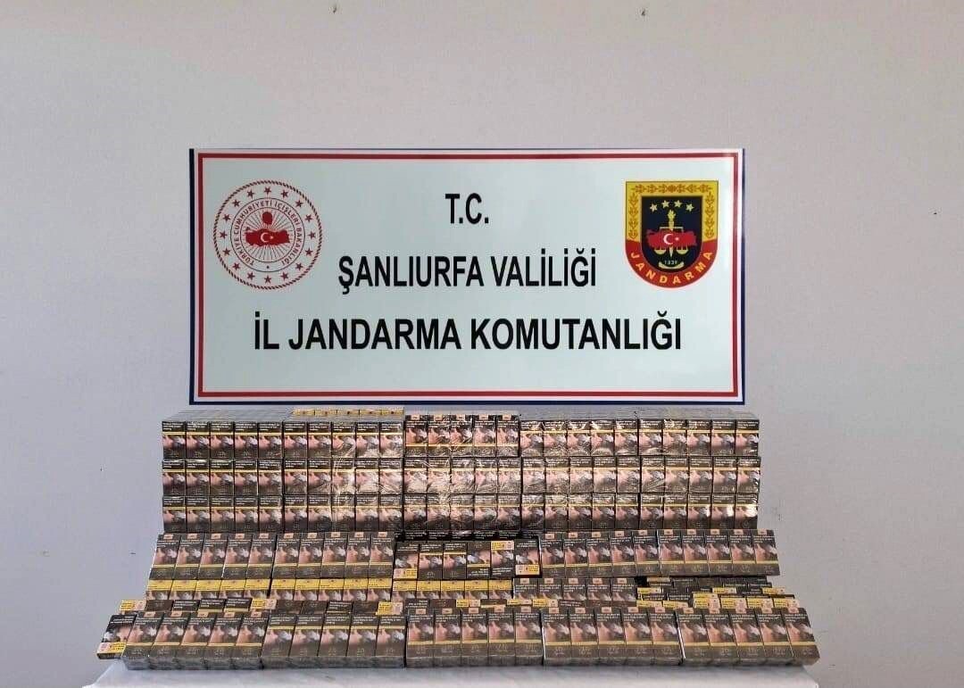 ŞANLIURFA’DA 5 BİN PAKET SİGARA İLE 23 KİLO ÇAY ELE GEÇİRİLDİ
