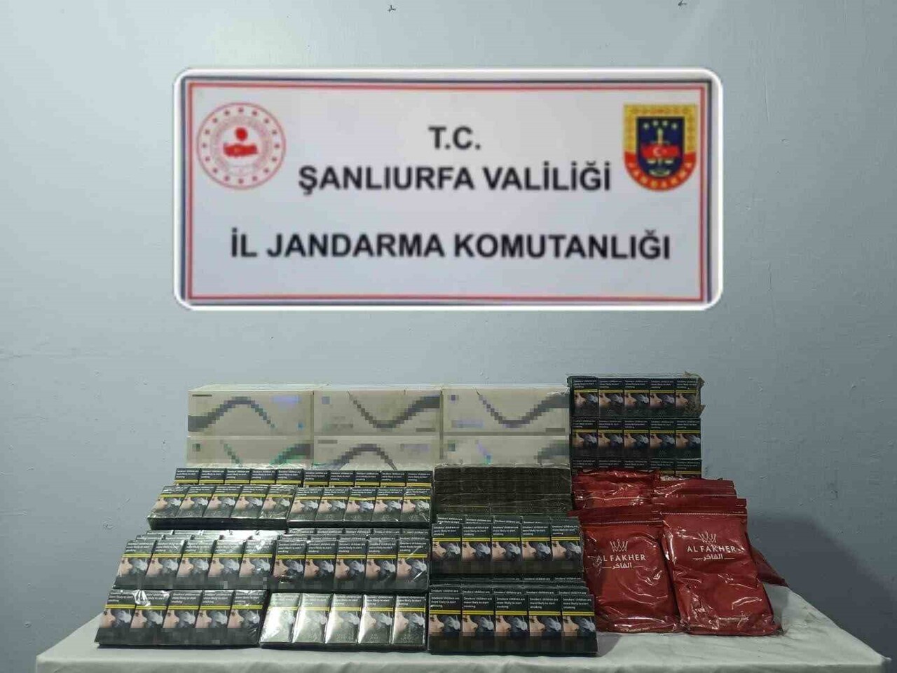 ŞANLIURFA’DA 7 BİN 958 PAKET KAÇAK SİGARA ELE GEÇİRİLDİ