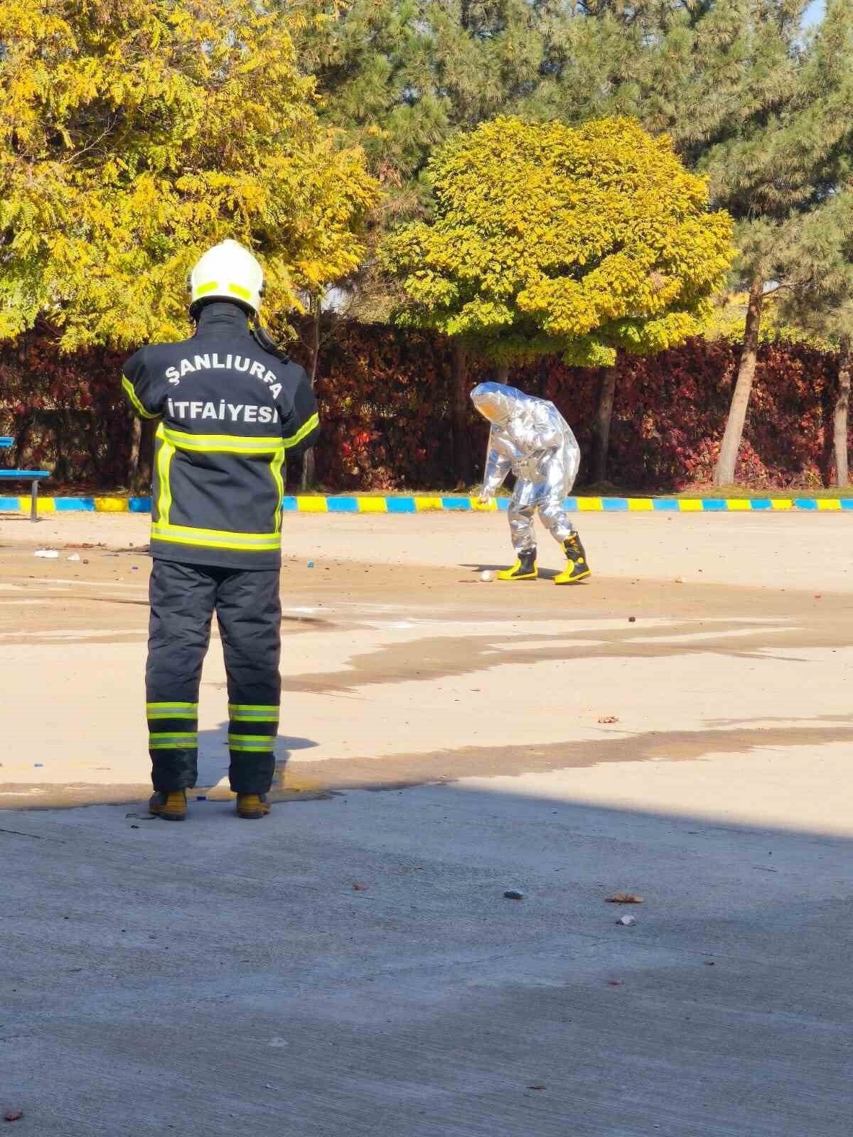 ŞANLIURFA’DA BİR OKULDA DENEY TÜPLERİNİN PATLAMASI SONUCU 2 KİŞİ YARALANDI