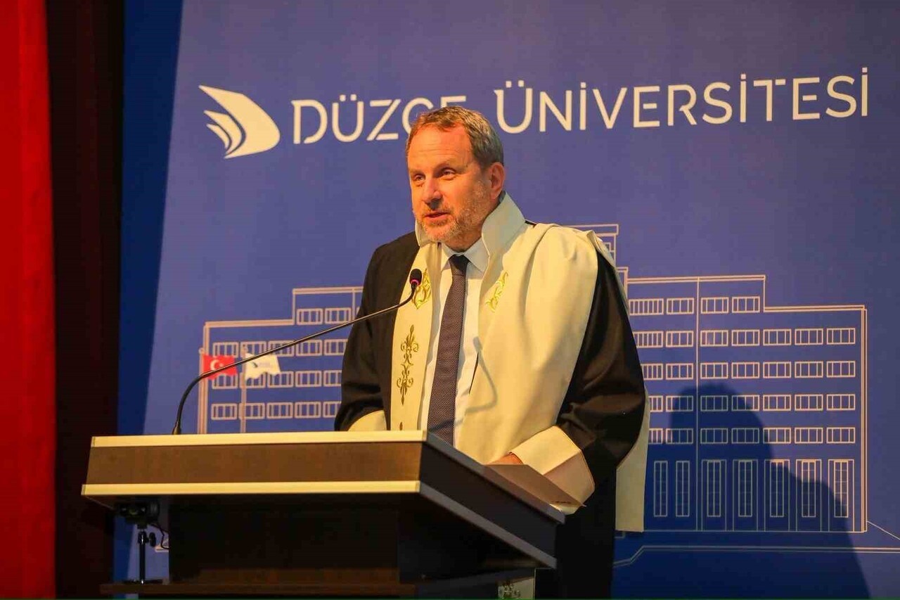 SAVUNMA SANAYİCİLERİ DERNEĞİ BAŞKANI OSMAN OKYAY KONUŞMA YAPTI