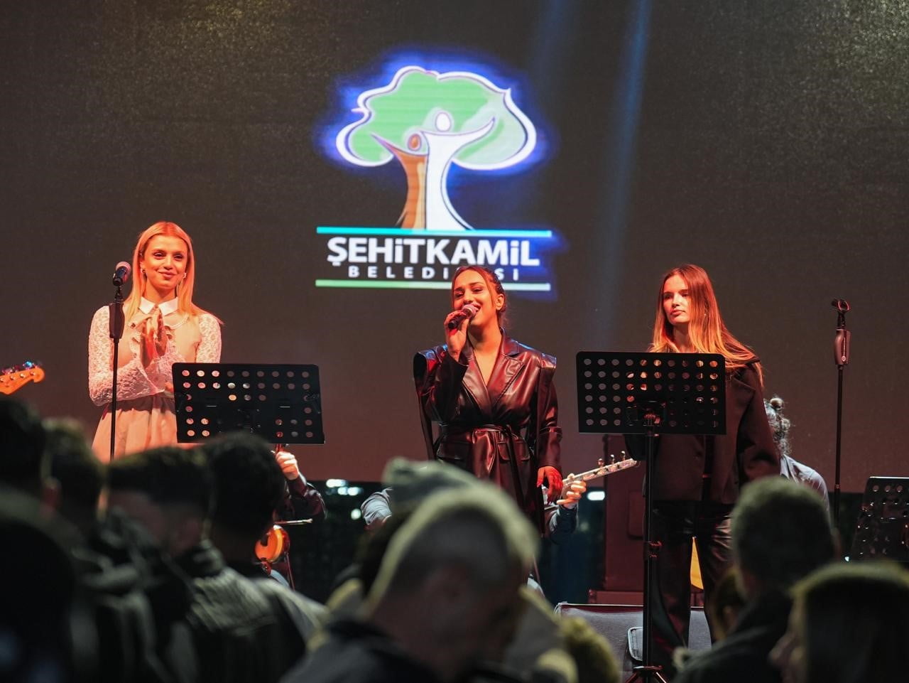 ŞEHİTKAMİL’DE 25 ARALIK COŞKUSU BAŞLADI