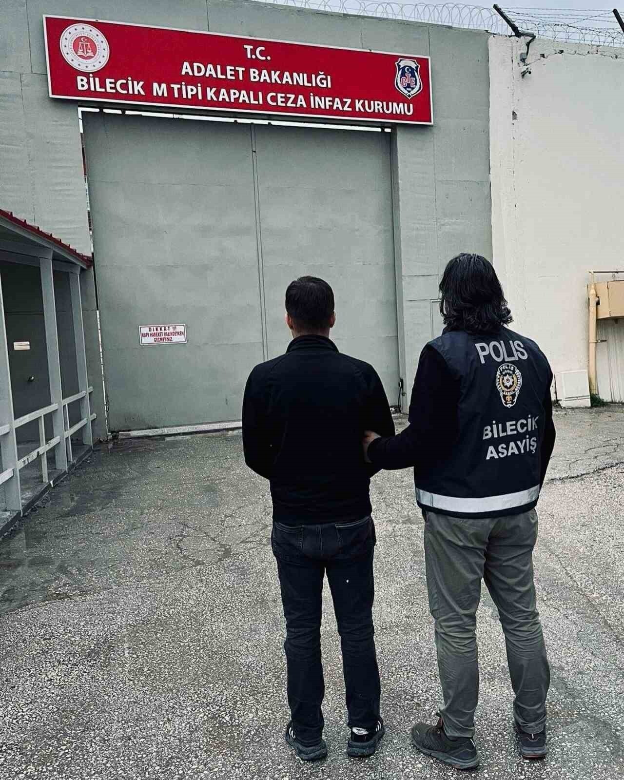 SEKİZ FARKLI DOLANDIRICILIK SUÇUNDAN ARANAN ŞAHIS BİLECİK’TE YAKALANDI