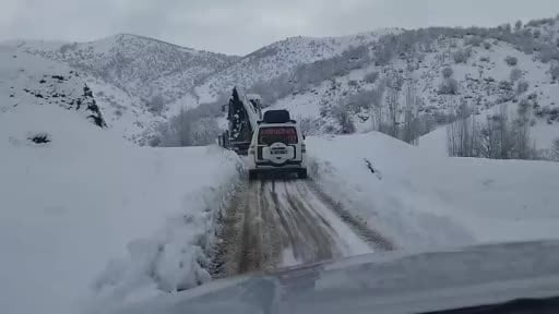 Siirt'te iç kanama geçiren hasta, ekiplerin yolu açmasıyla hastaneye yetiştirildi