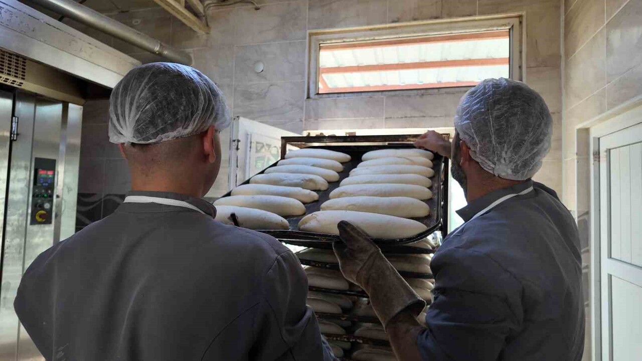 SİİRT ABDÜLHAMİD HAN TURİZM MESLEKİ VE TEKNİK ANADOLU LİSESİ ÖĞRENCİLERİ, USTA ÖĞRETİCİLERLE...