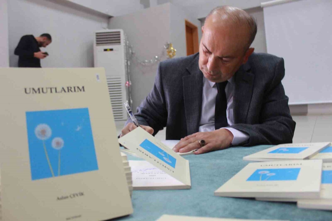 SİİRT AİLE VE SOSYAL HİZMETLER İL MÜDÜRLÜĞÜ,  50 YAŞINDAKİ ENGELLİ VATANDAŞIN KİTAP YAZMA HAYALİNİ...