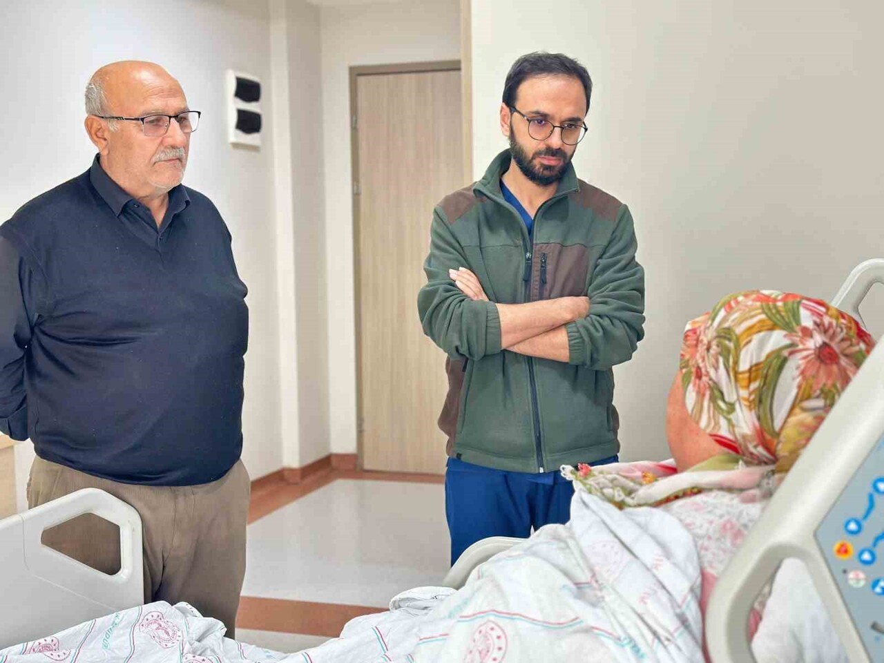 SİİRT EĞİTİM VE ARAŞTIRMA HASTANESİ’NDE KAFA TABANI AMELİYATI GEÇİREN 52 YAŞINDAKİ FATİME...