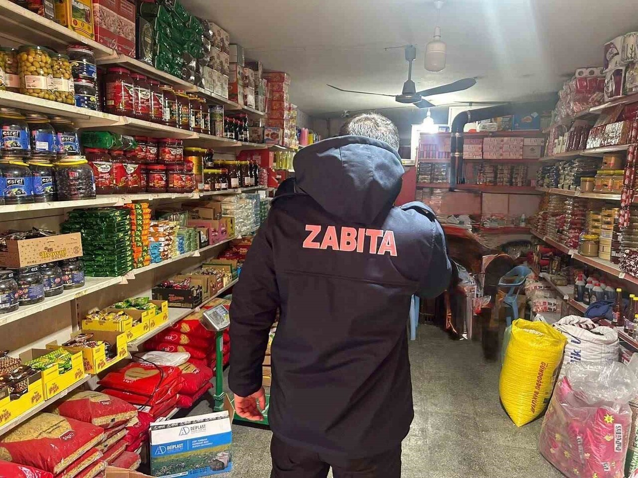 SİİRT’TE ZABITA EKİPLERİNİN DENETİMİNDE 4 İŞ YERİNE TOPLAM 7 BİN 171 LİRA İDARİ YAPTIRIM...