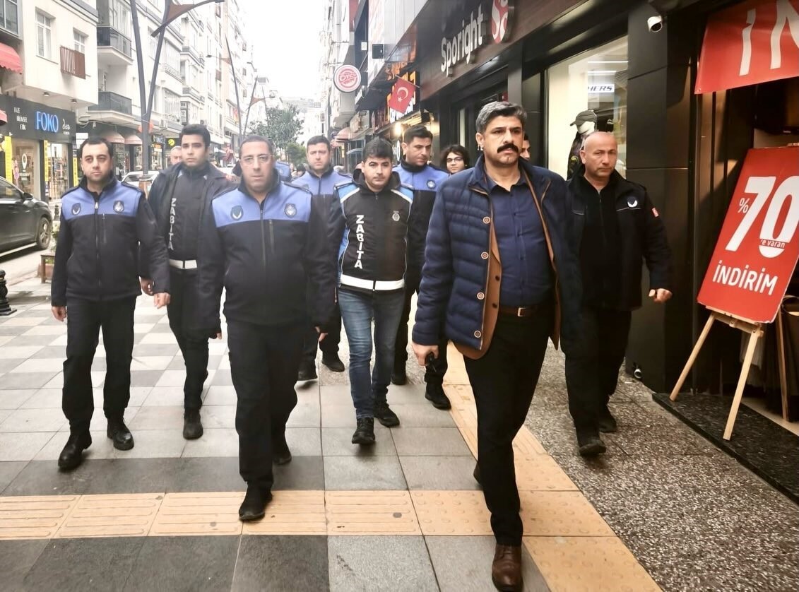 SİNOP BELEDİYESİ ZABITA MÜDÜRLÜĞÜ EKİPLERİ, KENT GENELİNDE YÜRÜTTÜKLERİ RUTİN DENETİMLER...