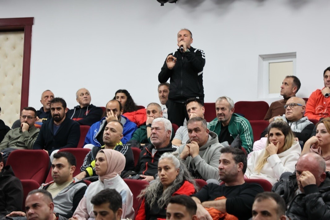 SİNOP’TA 2024-2025 EĞİTİM ÖĞRETİM YILI OKUL SPORLARI DEĞERLENDİRME VE İSTİŞARE TOPLANTISI, VALİ...