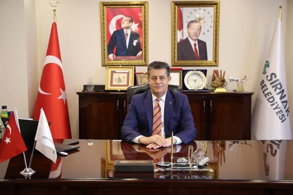 ŞIRNAK BELEDİYE BAŞKANI MEHMET YARKA, YENİ YIL DOLAYISIYLA YAYIMLADIĞI MESAJDA, ŞIRNAK’IN 2019’DAN...