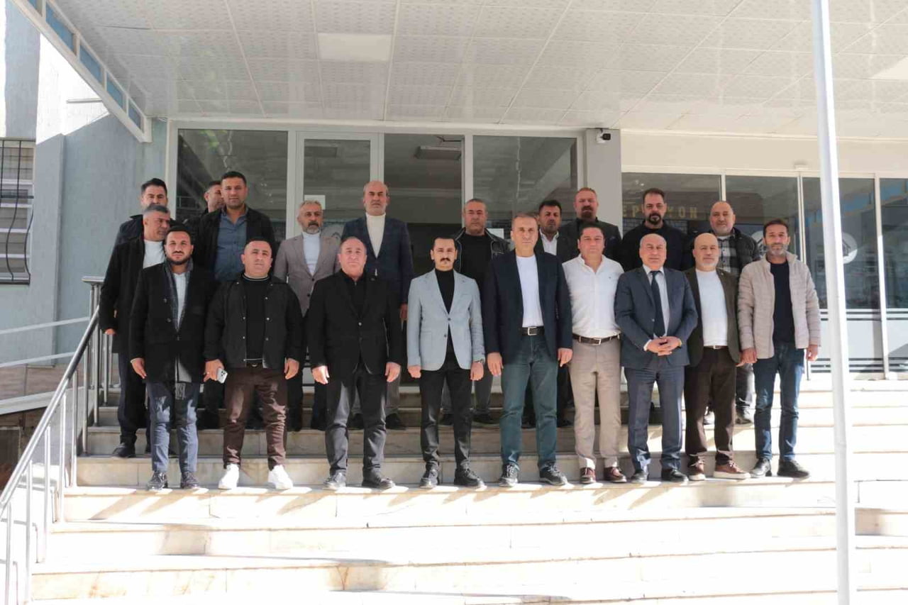 ŞIRNAK İL EMNİYET MÜDÜRÜ VOLKAN SAZAK, MAHALLE MUHTARLARI İLE BİR ARAYA GELİP İLÇENİN GÜVENLİK VE...