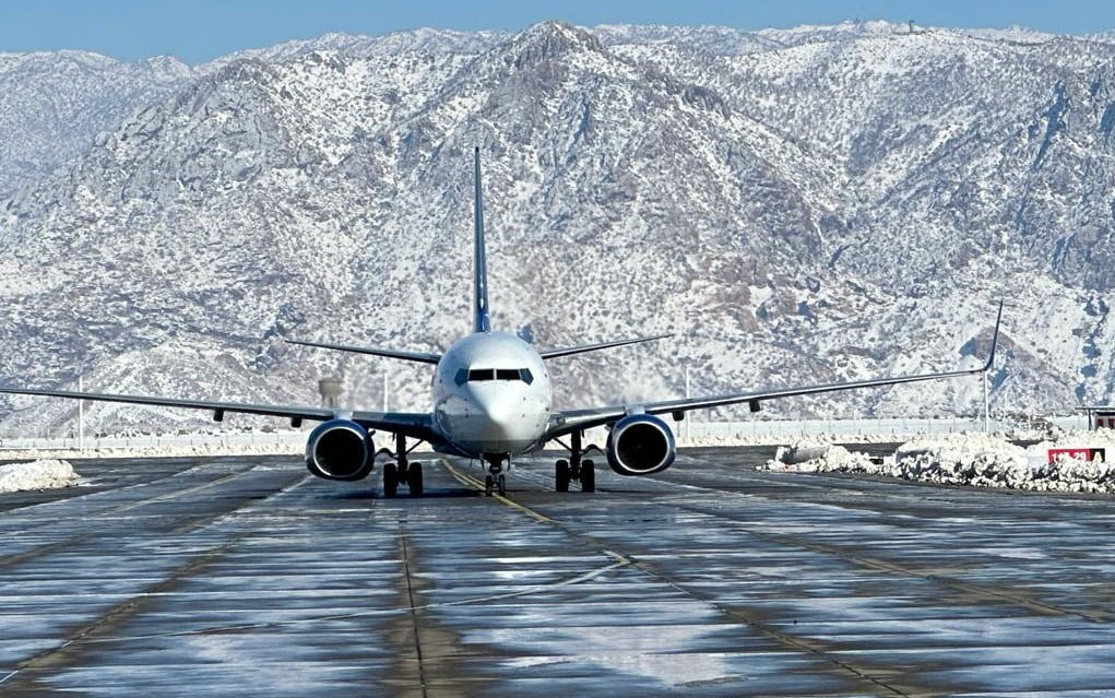 ŞIRNAK’TA YOĞUN KAR YAĞIŞI VE OLUMSUZ HAVA KOŞULLARI NEDENİ İLE DÜN UÇUŞLARA KAPATILAN ŞIRNAK...