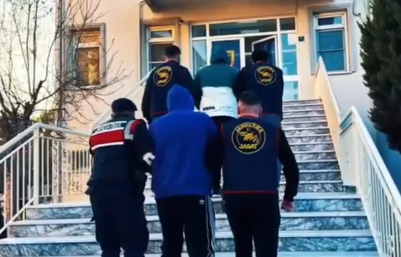 SÖKE’DE SİLAHLI PAYLAŞIM YAPANLARA OPERASYON: 4 GÖZALTI