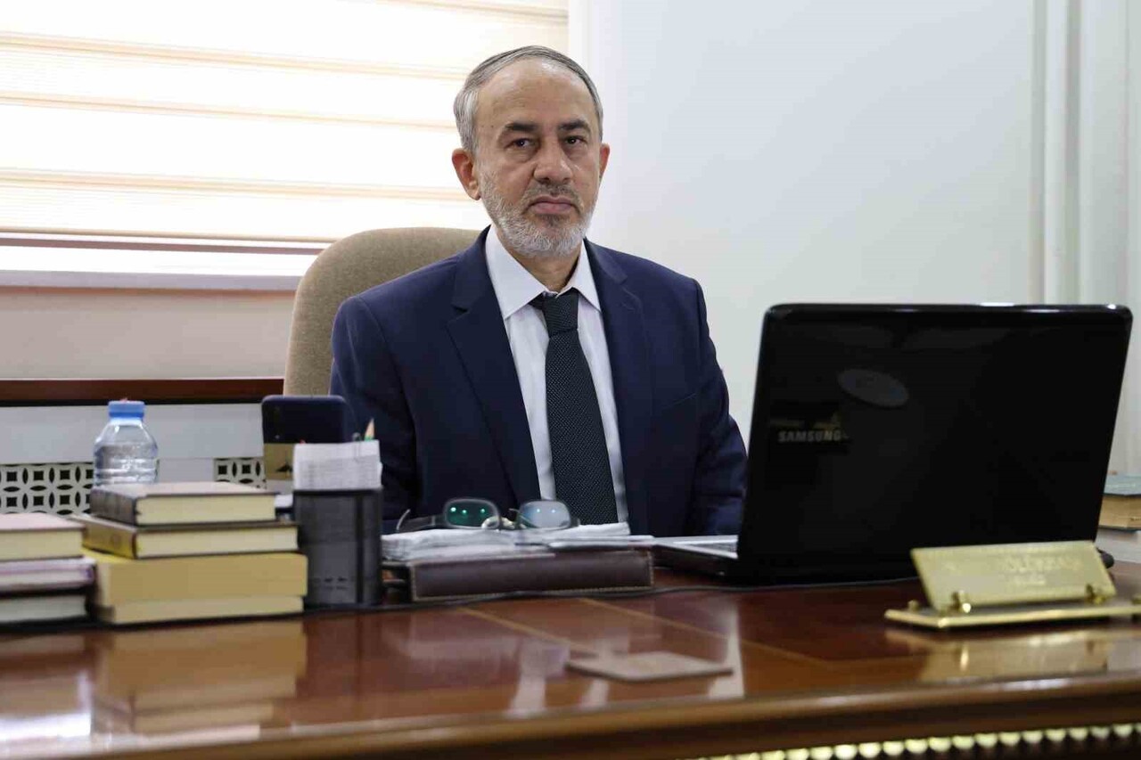 SON DÖNEMDE GELİŞEN YAPAY ZEKÂ TEKNOLOJİSİ, BERABERİNDE BAZI SORUNLARI DA GETİRDİ. KİŞİLERİN...