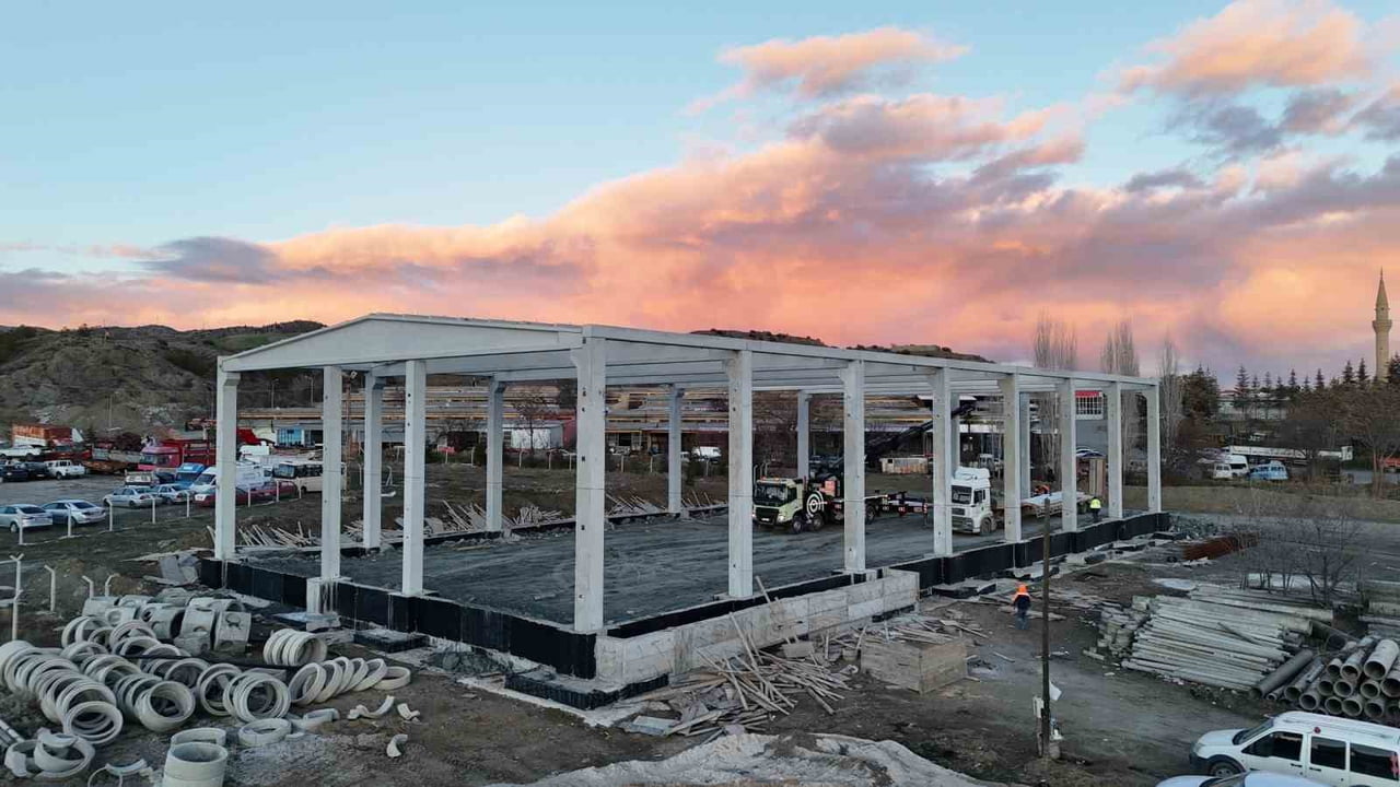 SUNGURLU BELEDİYESİ TARAFINDAN TEMELİ ATILAN VE İLÇENİN EKMEK İHTİYACINI KARŞILAYACAK OLAN HALK...