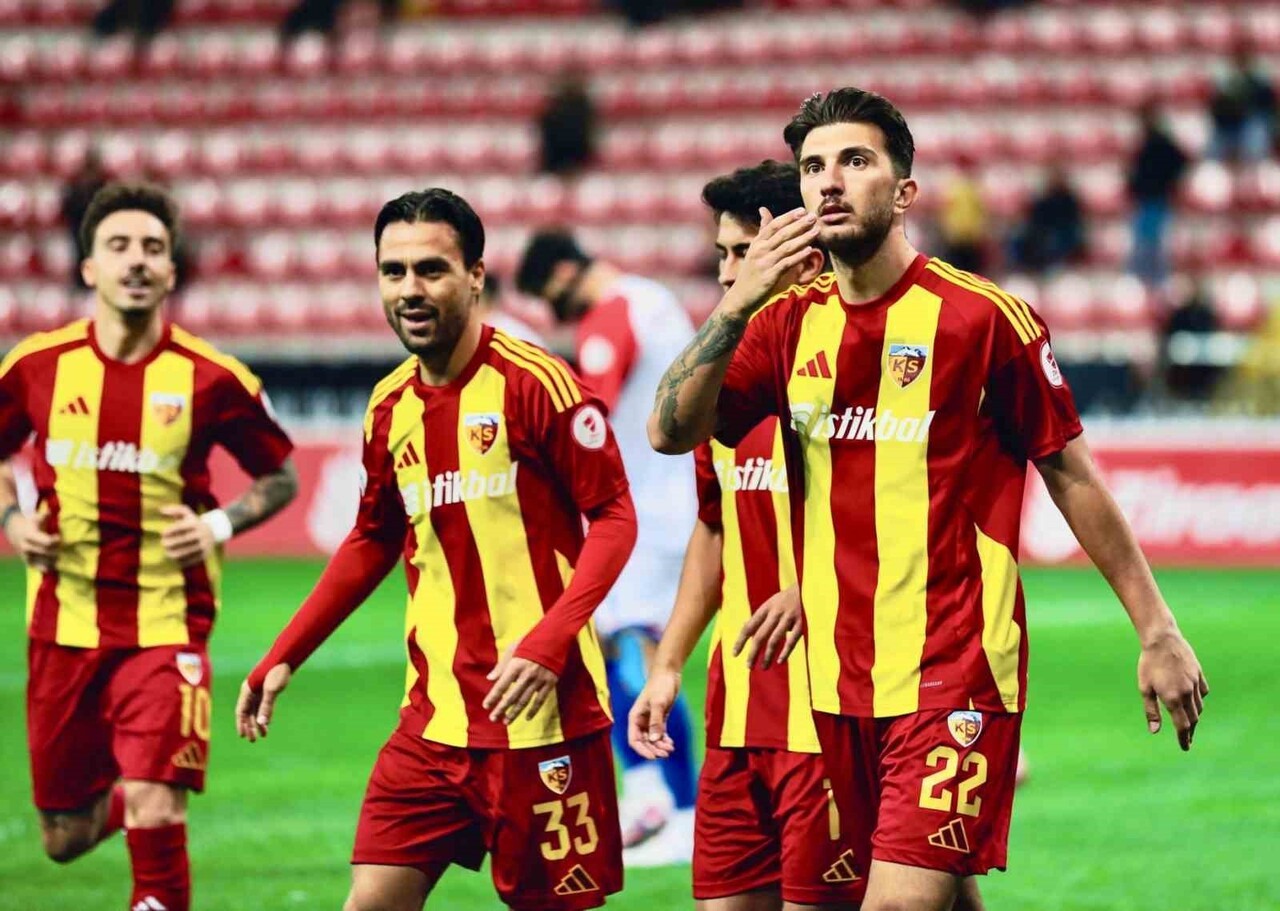SÜPER LİG’DE 14. HAFTA GERİDE KALIRKEN, KAYSERİSPOR HAFTAYI 16. SIRADA TAMAMLADI.