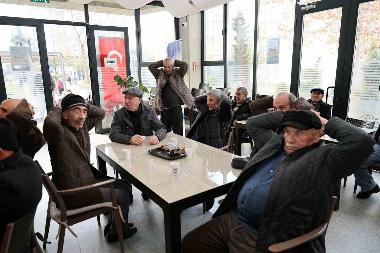 TALAS BELEDİYESİ; İLERİ YAŞ GRUBUNDAKİ VATANDAŞLARIN SAĞLIKLI, MUTLU VE AKTİF BİR YAŞAM...