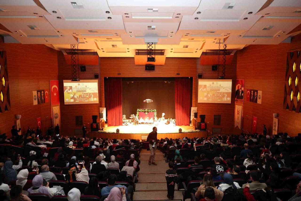 TALAS BELEDİYESİ, TÜRK DÜNYASININ ÖNEMLİ İSMİ YAZAR VE DÜŞÜNCE ADAMI CENGİZ AYTMATOV’U GÖRKEMLİ...