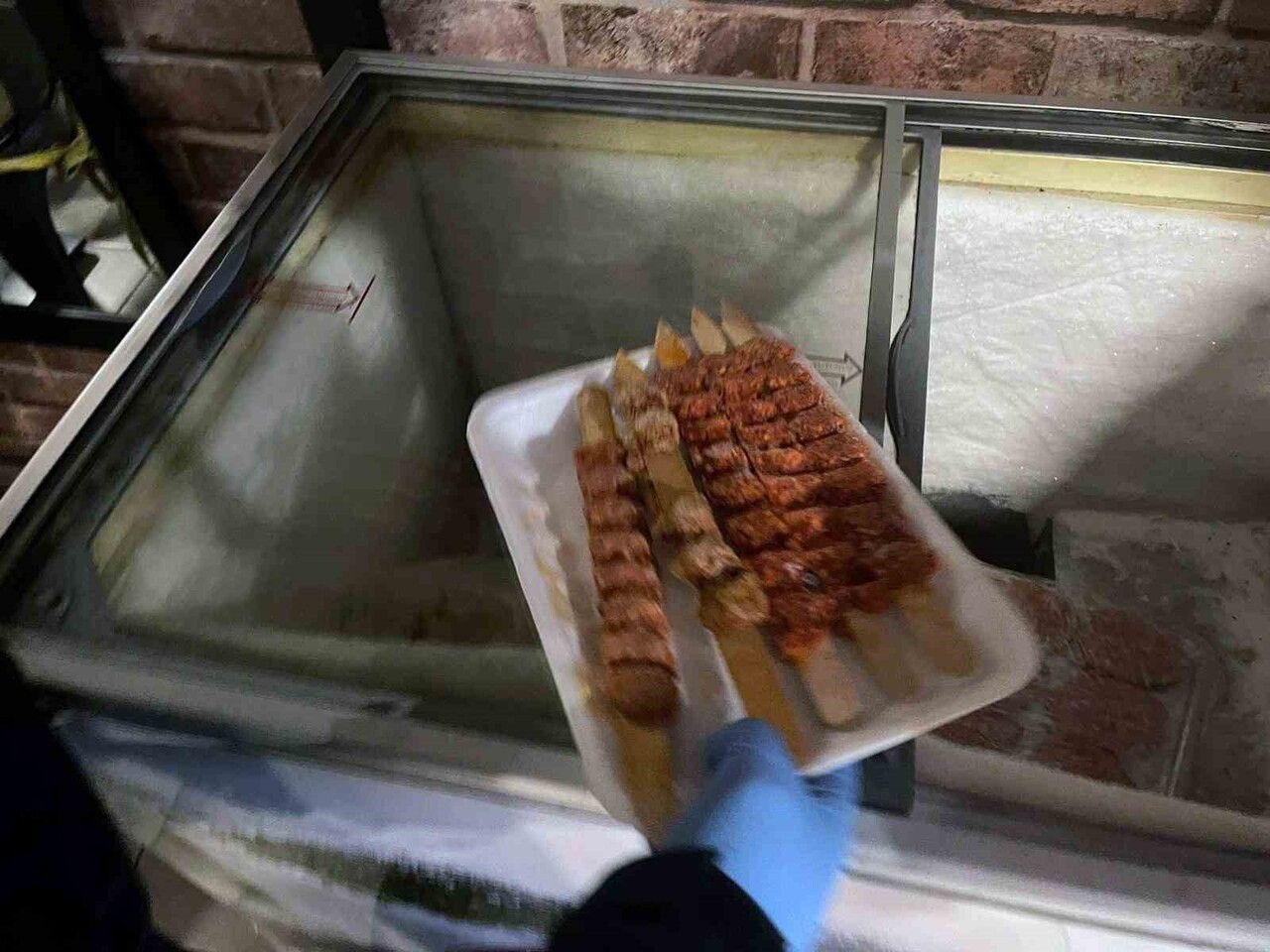 TALAS BELEDİYESİ ZABITA EKİPLERİ, İLÇE GENELİNDE MARKET, KAFE VE RESTORANLARDA GERÇEKLEŞTİRDİKLERİ...