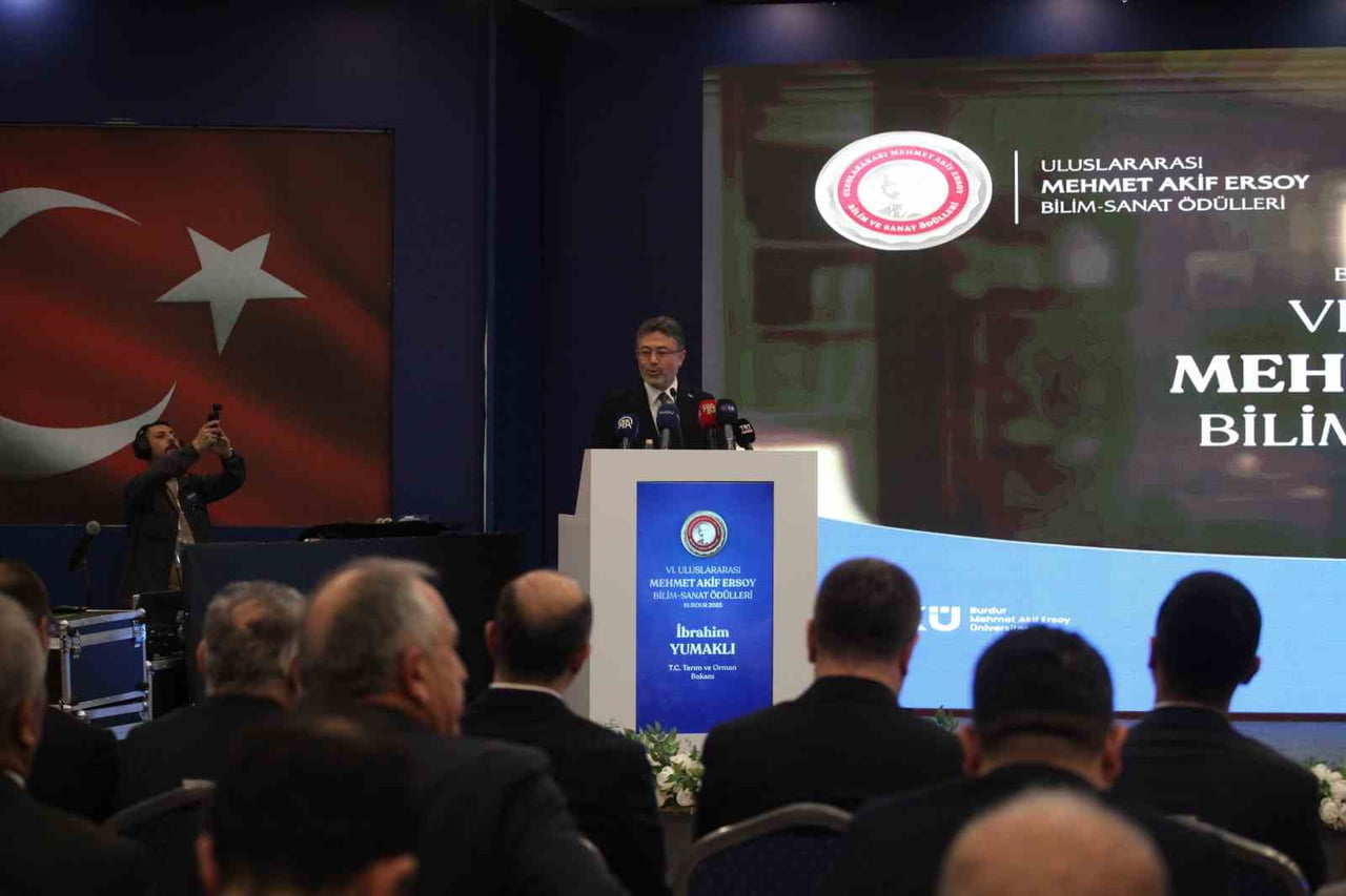 TARIM VE ORMAN BAKANI İBRAHİM YUMAKLI, "BURDUR DA, ÜLKEMİZ TARIMINA VERDİĞİ KATKI AÇISINDAN, BİZİM...
