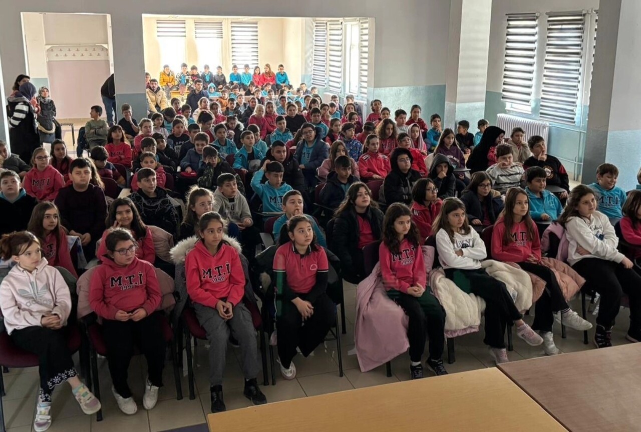 TAVŞANLI’DA ÖĞRENCİLERE ÇEVRE EĞİTİMİ